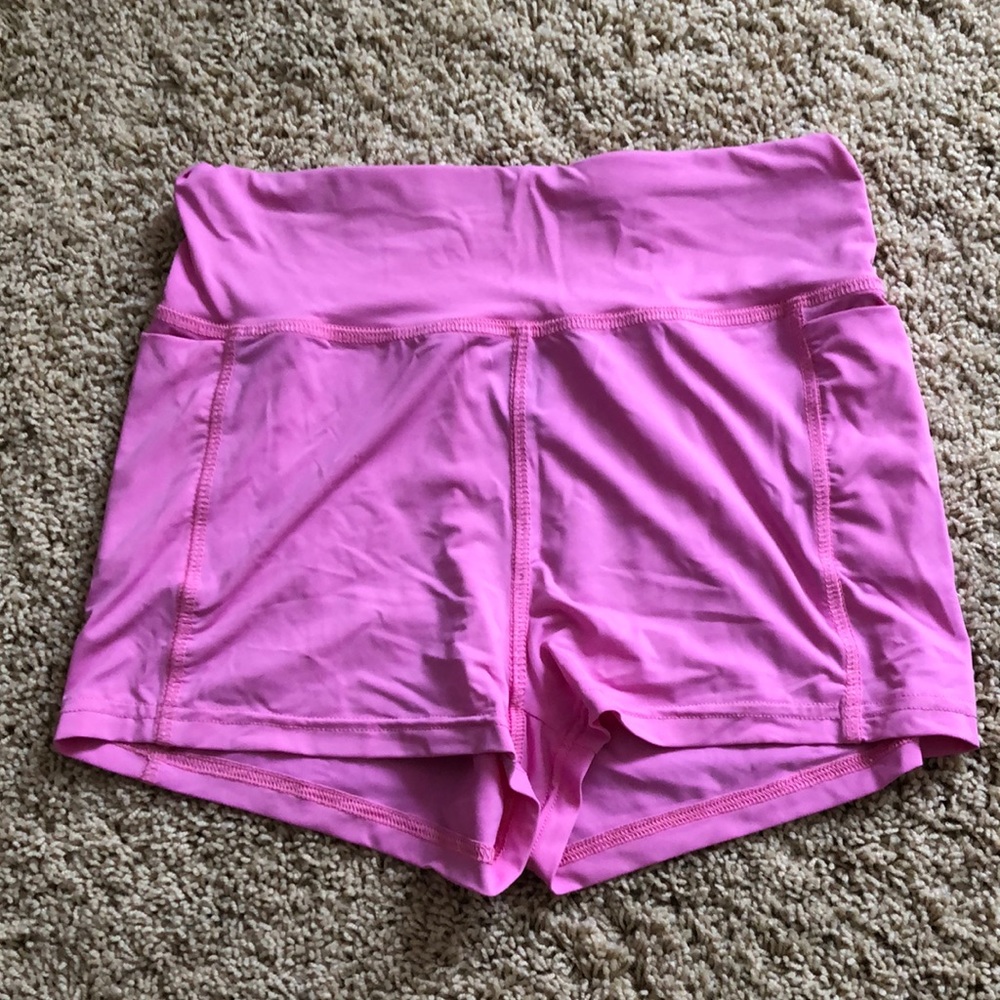 biker shorts with pockets